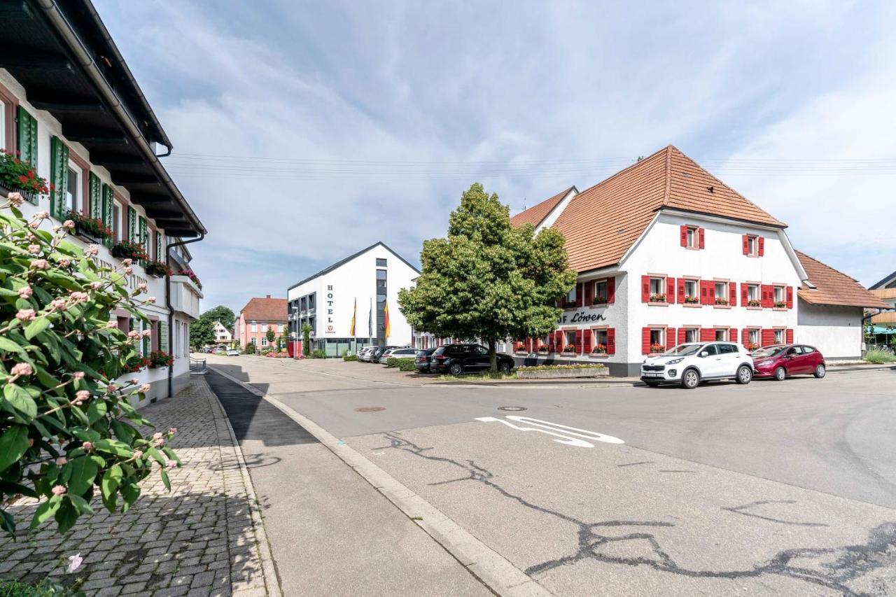 Hotel & Gasthaus Loewen Waldkirch Exterior foto